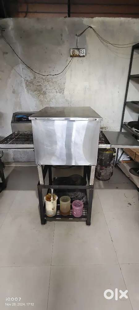 Conveyor belt pizza oven at an affordable price