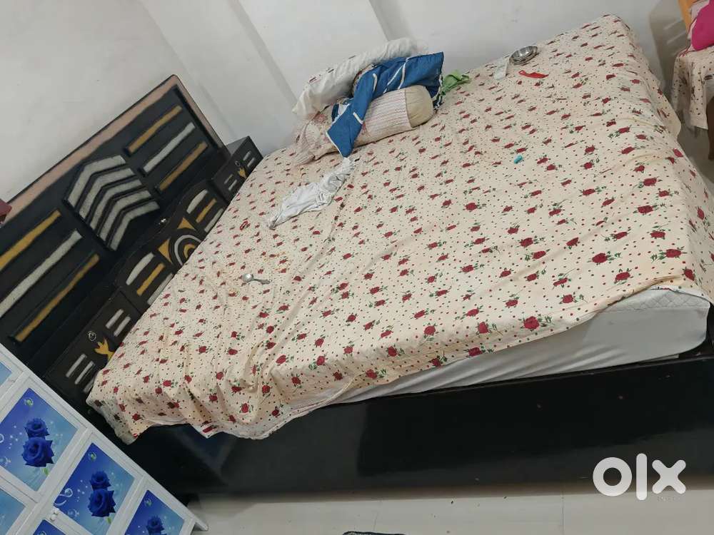 Move Out sell- 2 Bed with Box , 1 Triveni Almirah