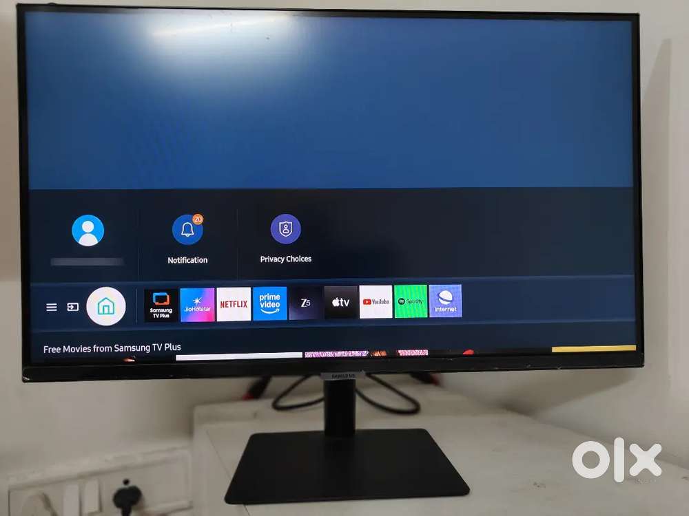 Samsung Smart Monitor 27” Excellent Condition with Box & Accessories