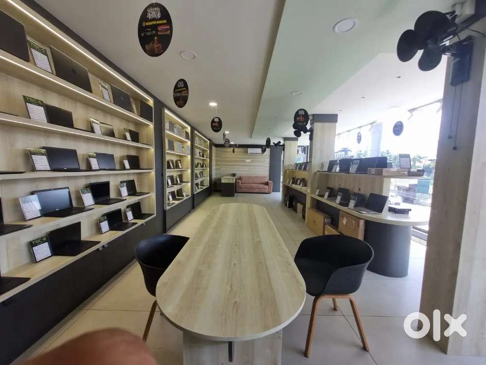 ലാപ്ടോപ് ന്റെ വലിയ കളക്ഷനോടുകൂടി ‼️