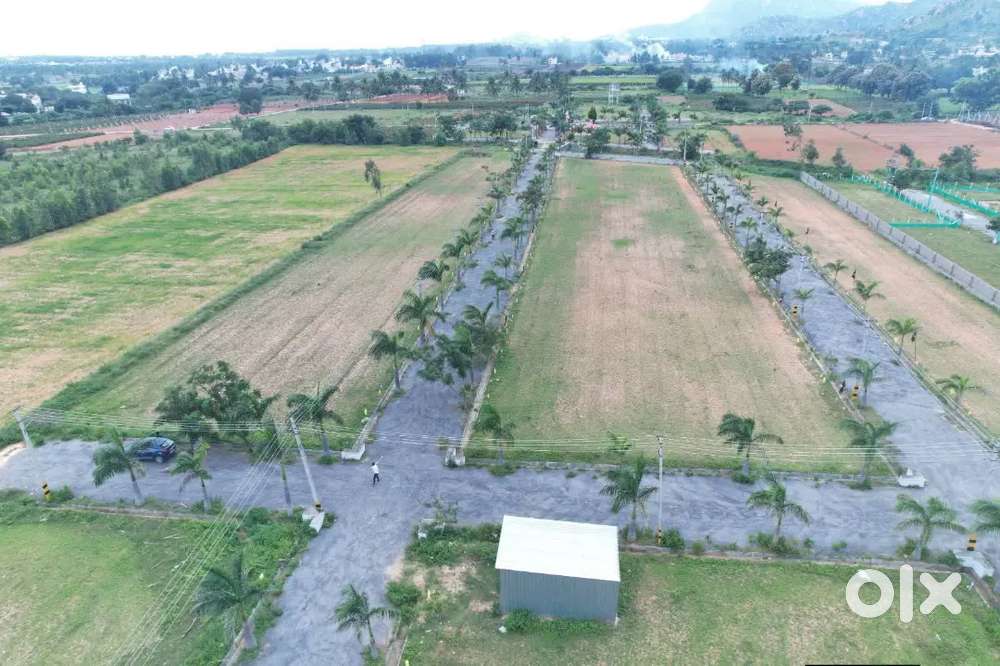 नवाबो का शहर लखनऊ में जमीन ले शहर में शहर से दूर अप्रूव्ड सोसायटी में