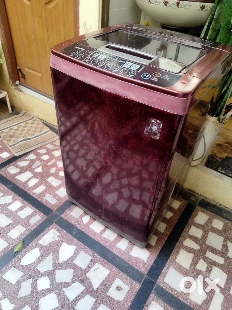 Very Urgent sale  L G . top load washing machine 7 kgs. rs. 2000 only.