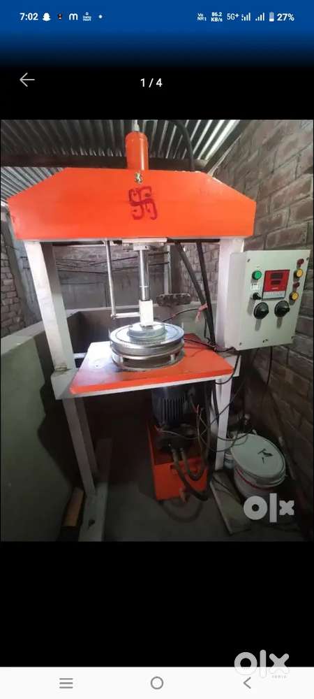 Paper plate making machine