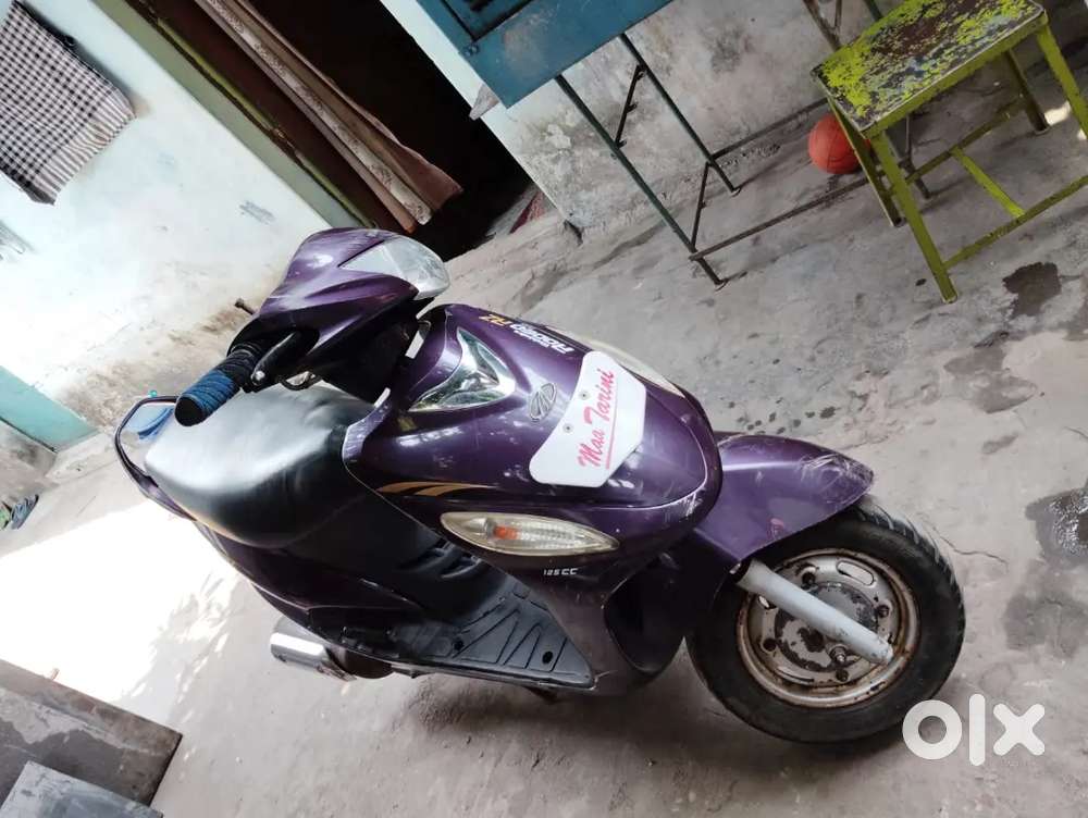 Gud condition scooty single fixed price