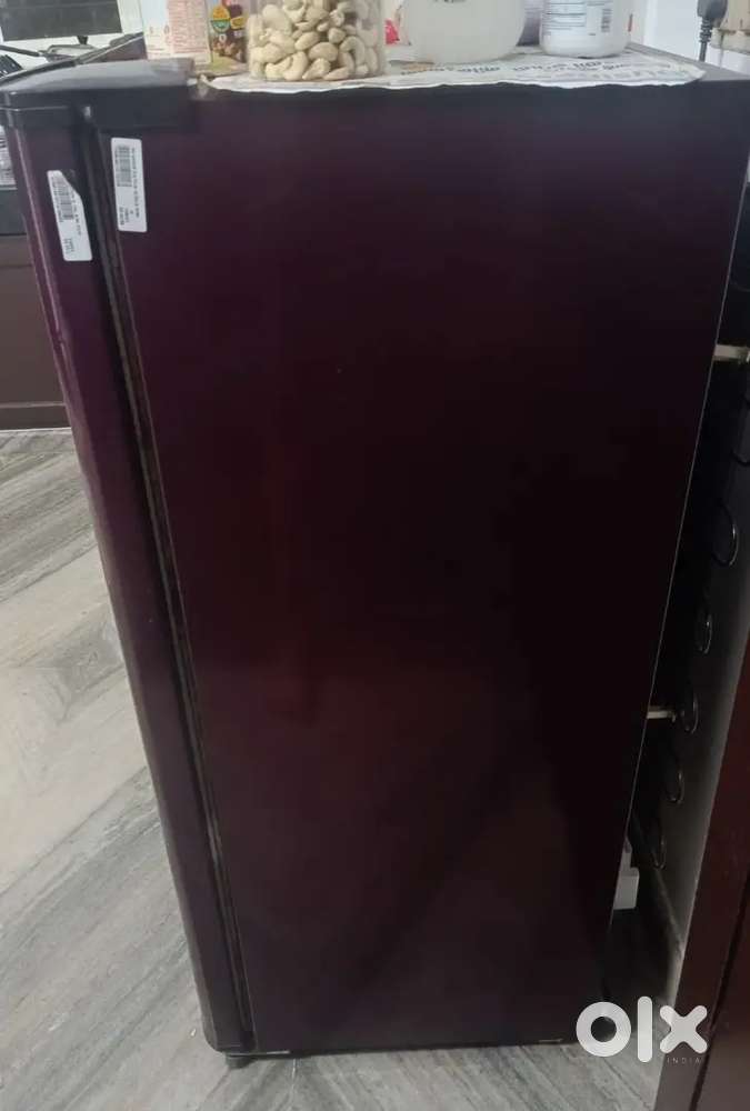 WHIRLPOOL 195litre SINGLE DOOR FRIDGE   speaker