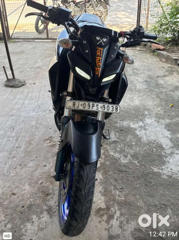 यामा MT 15 तेज़ रनिग बाइक है अच्छी बाइक  है। दूसरी लानी है।