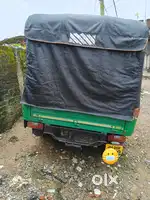Bank se khicah hua gadi hai mujhko driver nahi mil raha is liye sale k