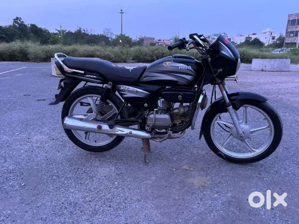Bdiya condition m bike h engine bhi shi h new battery h