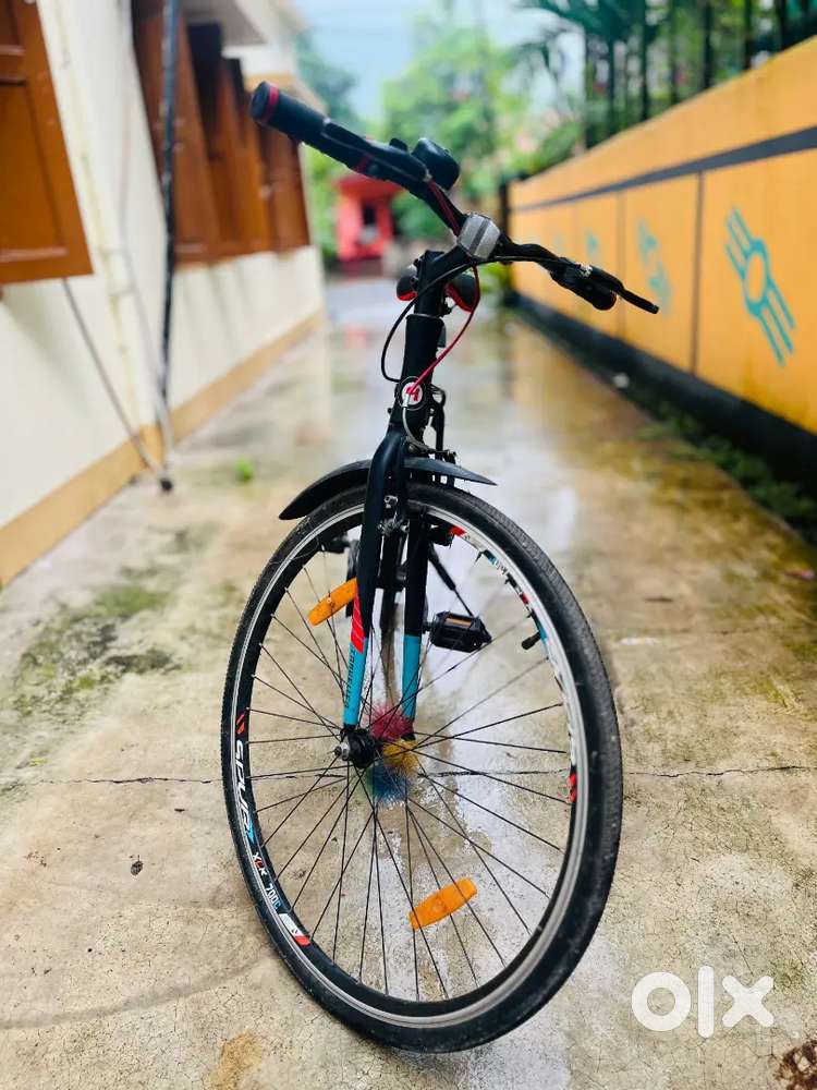Like New Hero Sprint Bicycle - Great Grip, Perfect Brakes, Smooth Ride