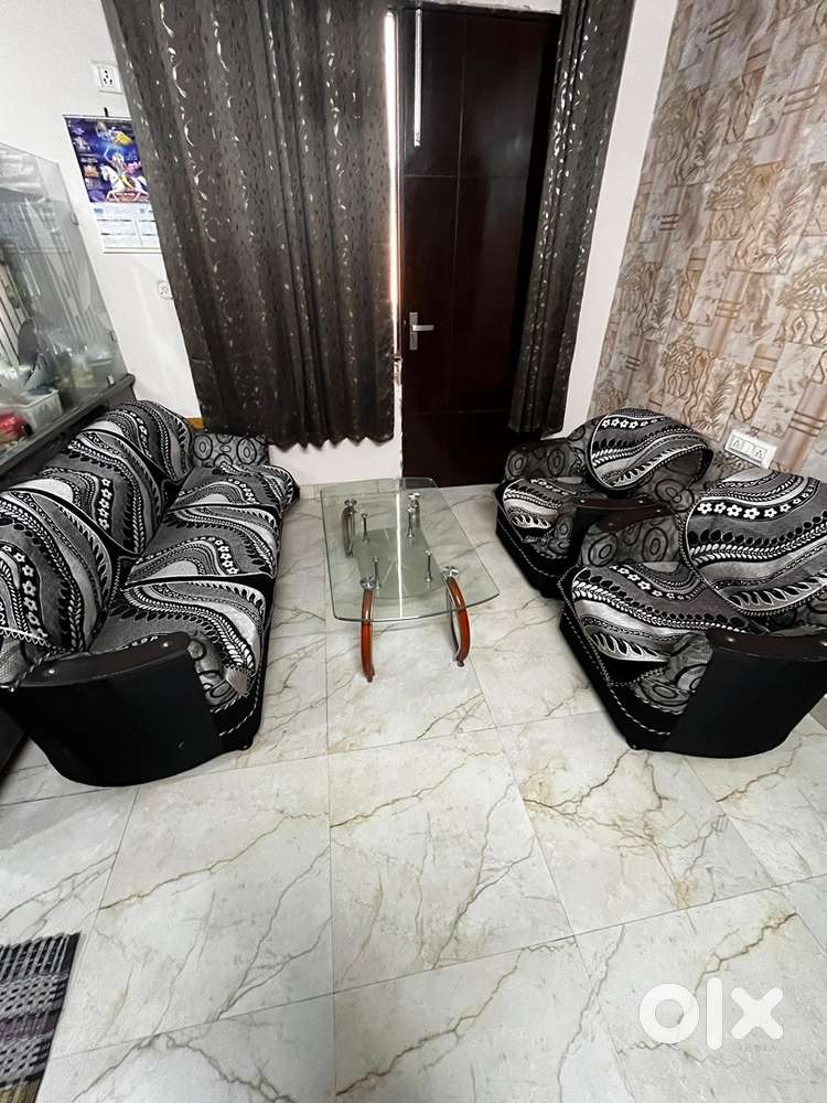 5-Seater Sofa Set with Elegant Glass Center Table