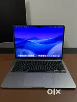 Macbook Air M2 256GB , Mint Condition