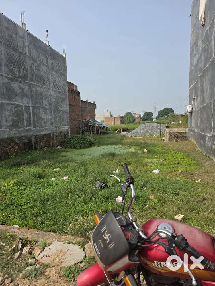 Very good location , nearby chakya market.