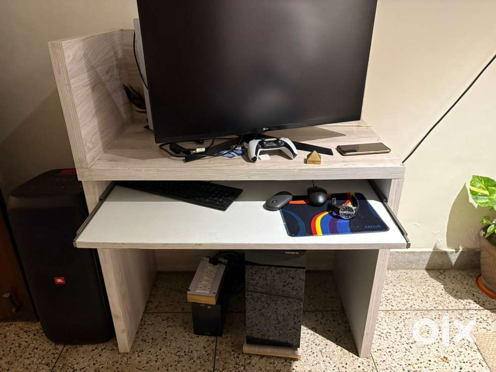 COMPUTER TABLE  DOUBLE - PLYWOOD