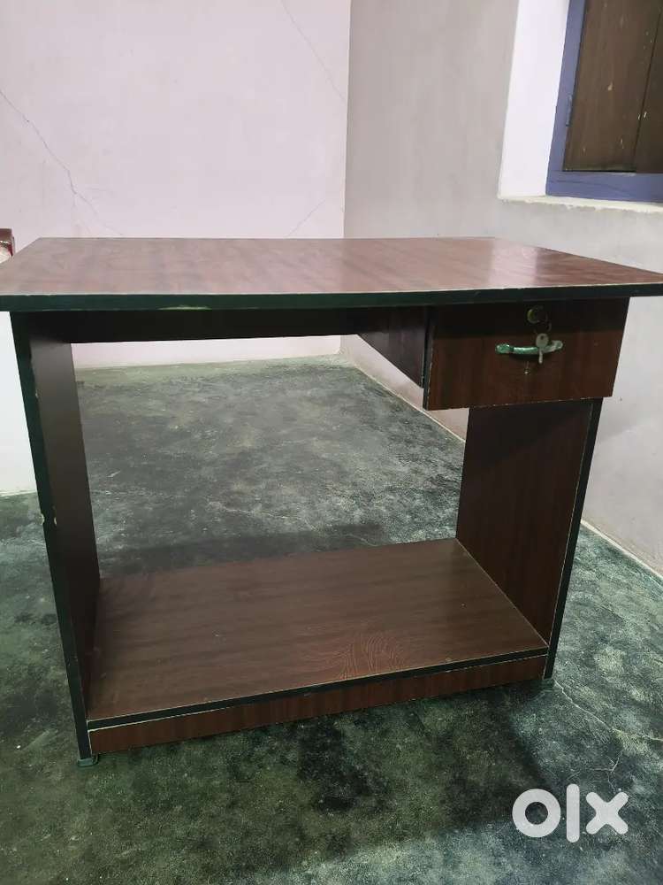 Office table