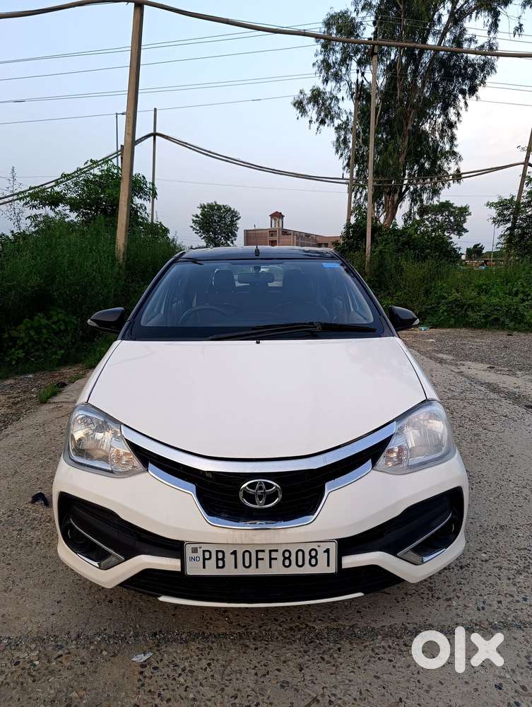 Toyota Etios Liva 1.2 V Dual Tone, 2018, Petrol