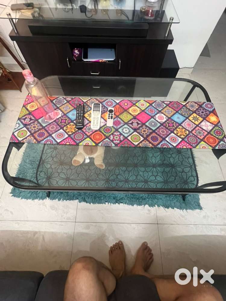 Sofa and center table