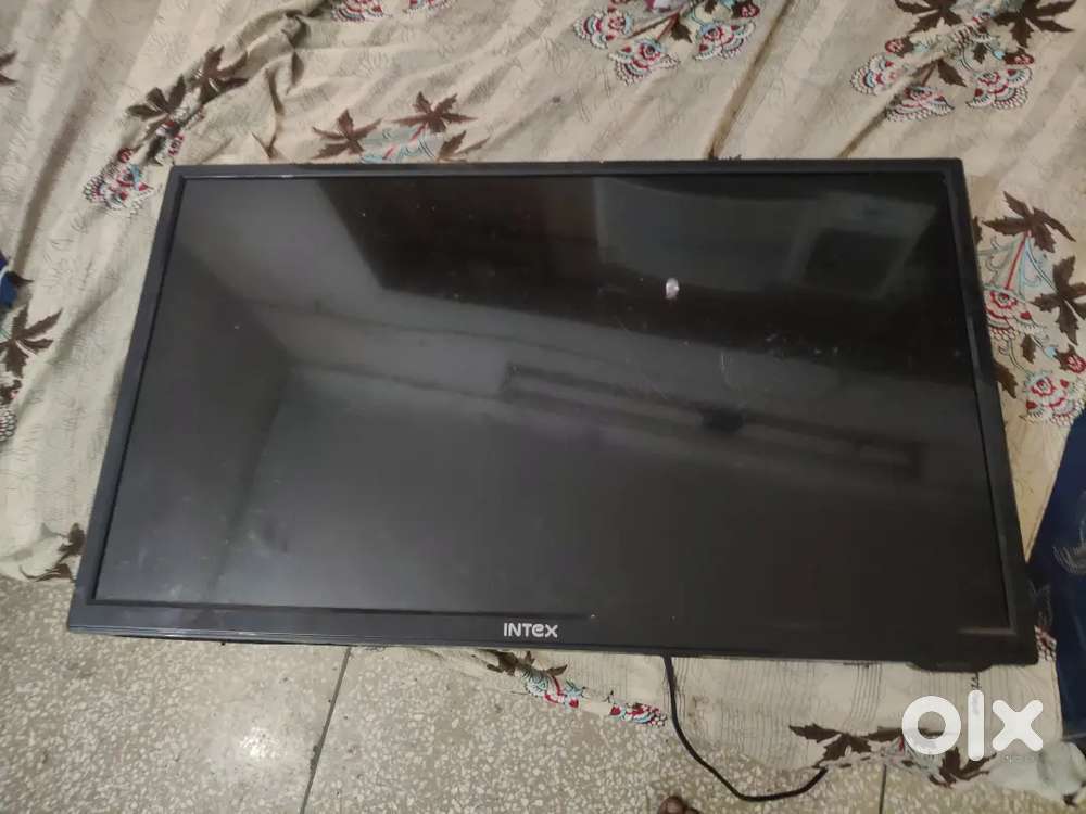 Selling my 'INTEX' T.V.