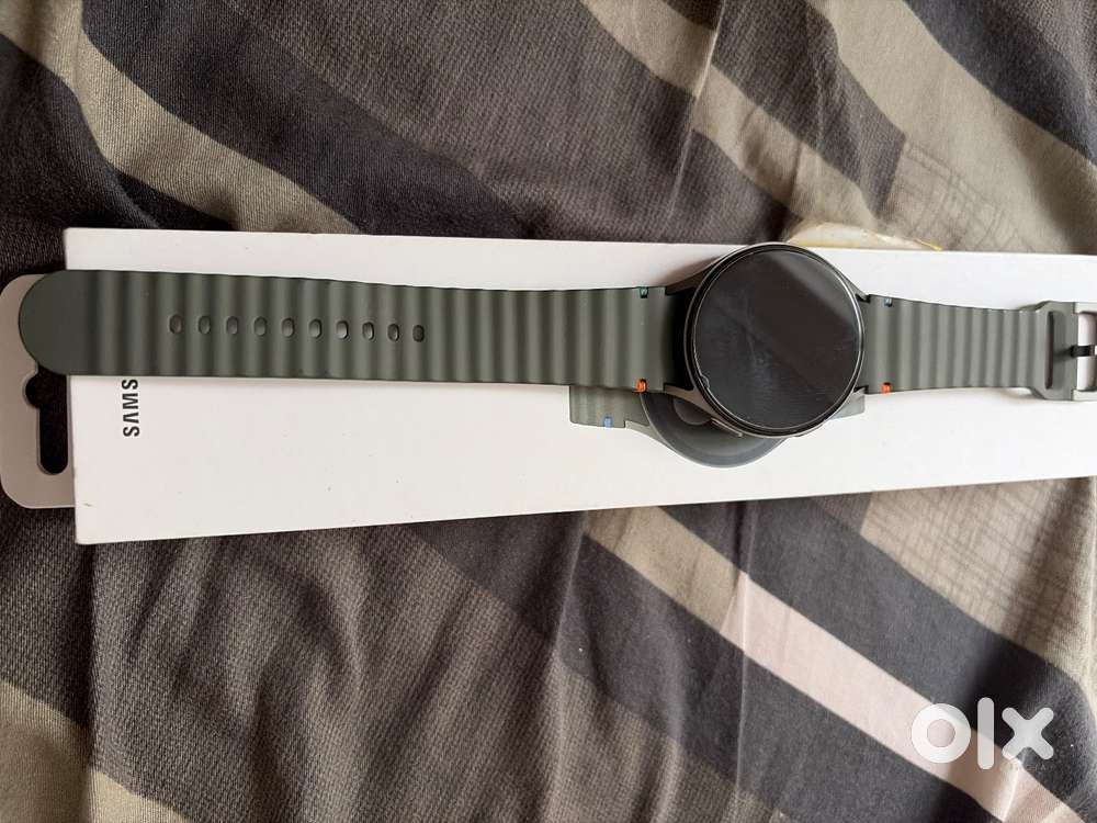 Samsung Watch 7, 44mm (under warranty just 3 months old)