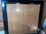 Carrom board