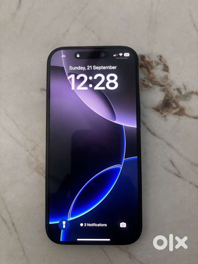 i Phone 16 for sale 128 gb 6 month old