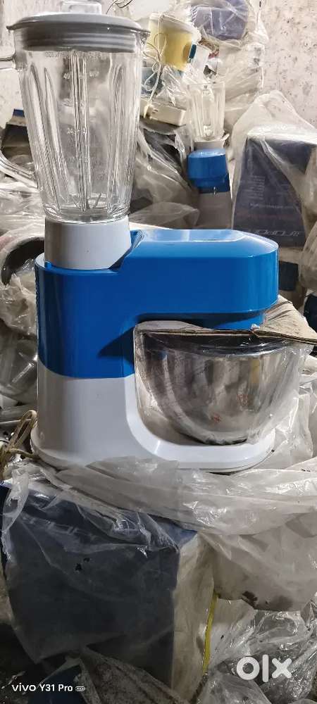 3-in-1 Kitchen Machine (swich on/of only) only serious buyer call me