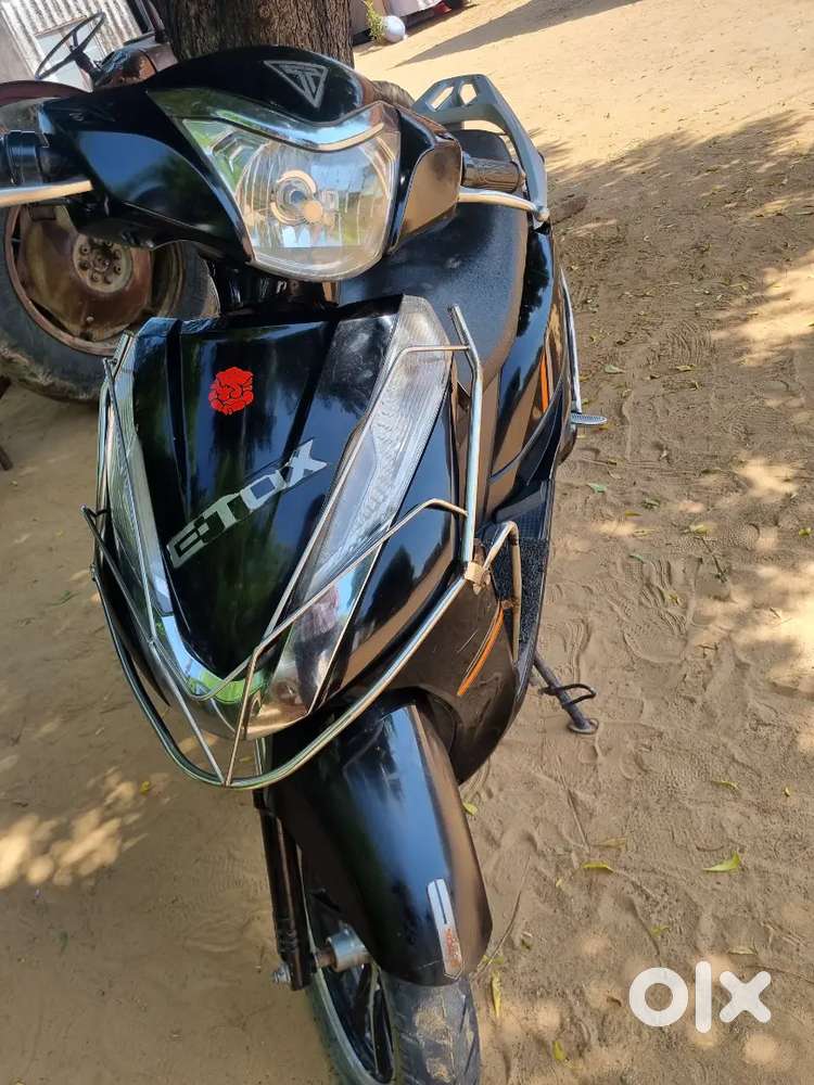 Toxmo electric scooty