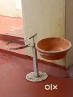 Pets food stand heavy