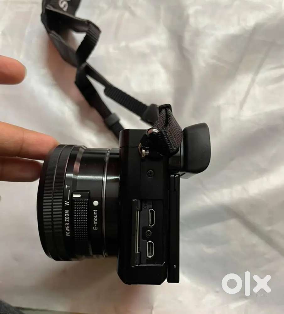 Sony @6000 Mirorless Camera