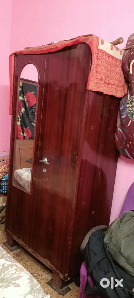 Almirah for sell