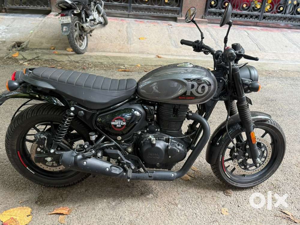 Royal Enfield Hunter 350 – Dapper Grey (2022 Mid-Year Model)