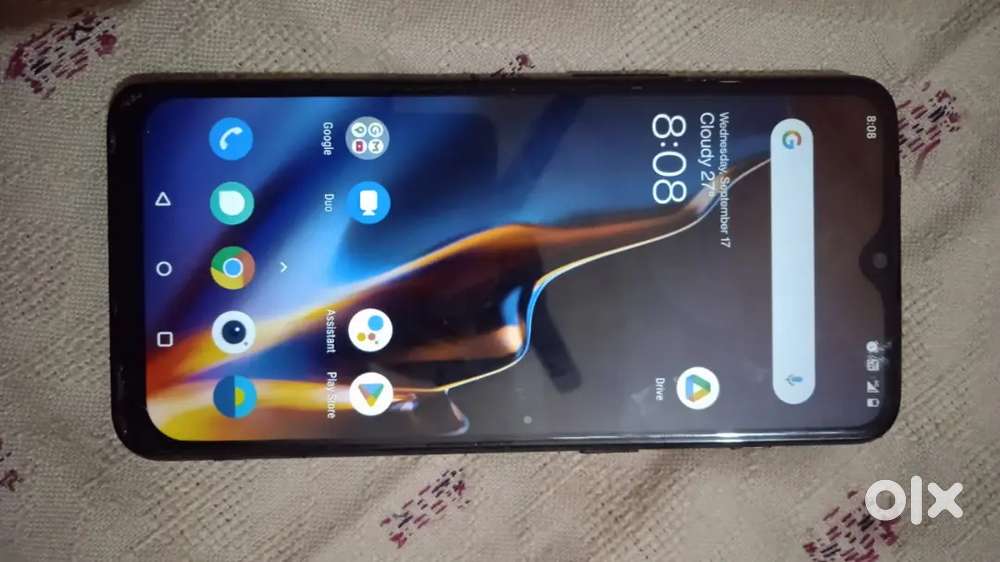 Only 1.5 years old mobile don't cracks and scratches
