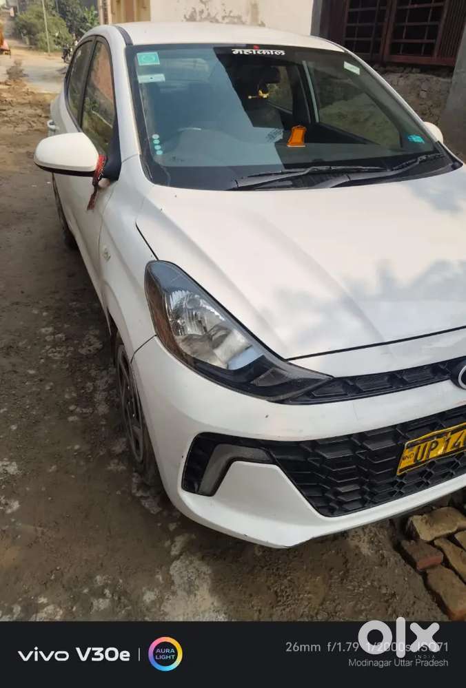 Driver chahiye commercial aura car h