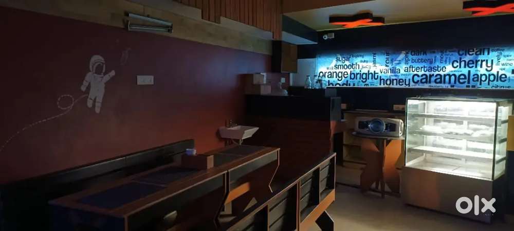 Restaurant managing partner