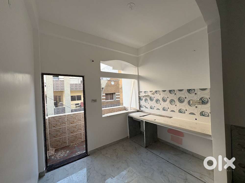 1 rk with balcony semi furnished independent property