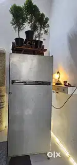 Refrigerator fridge