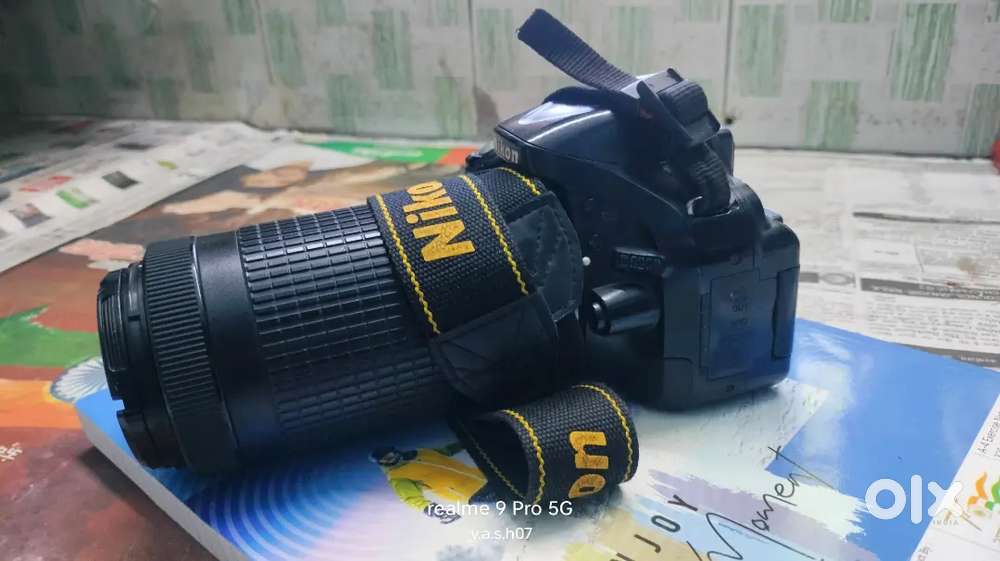 Urgent Sell Nikon D5200 camera in Good Condition Sell Nikon DSLRcamera