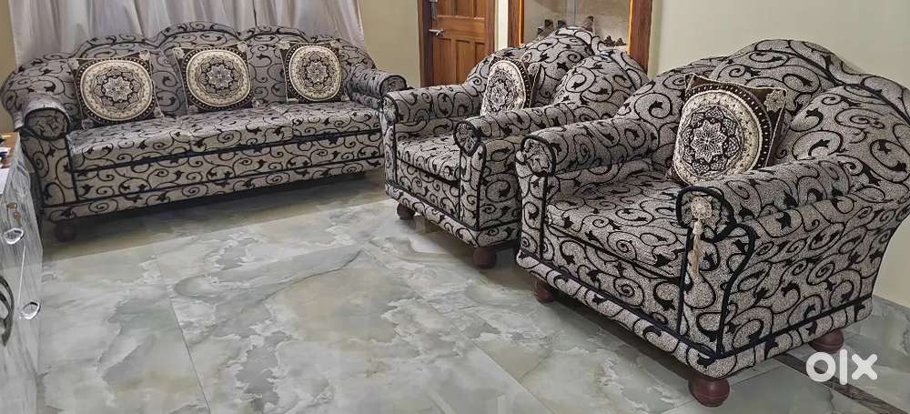 Sofa new condition 5 years old.