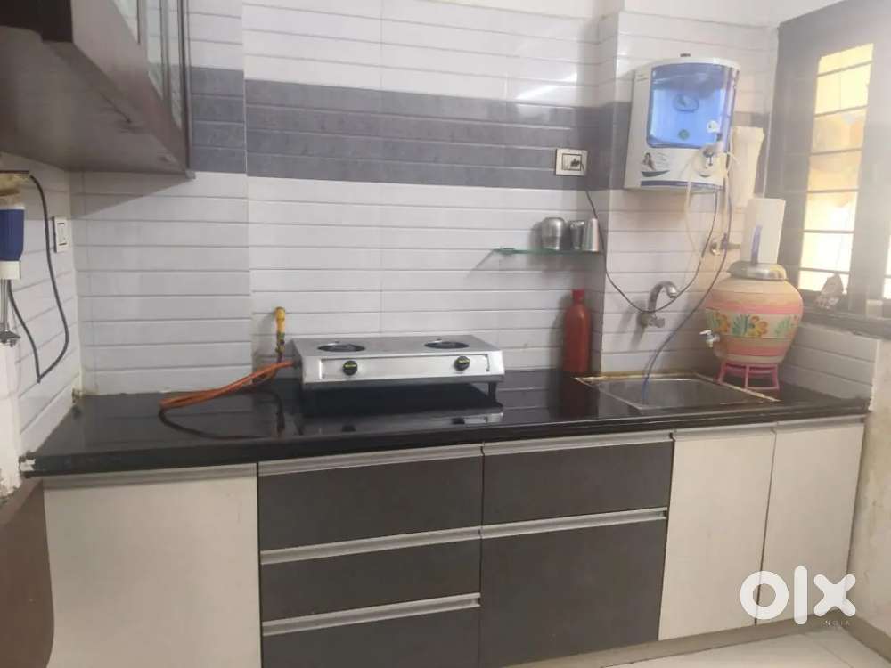 3rd floor apartment fully furnished