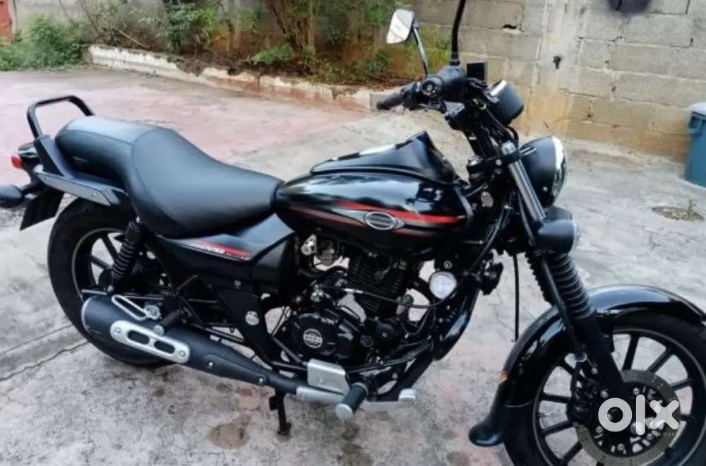 For sale: 2016 Bajaj Avenger Street 220, in excellent condition!