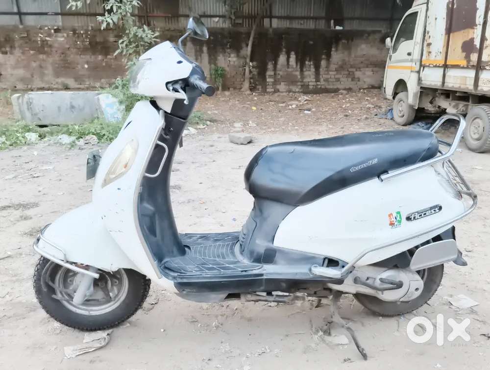 Suzuki Access modal 2014 self start RTO nambar plet fiks REIT