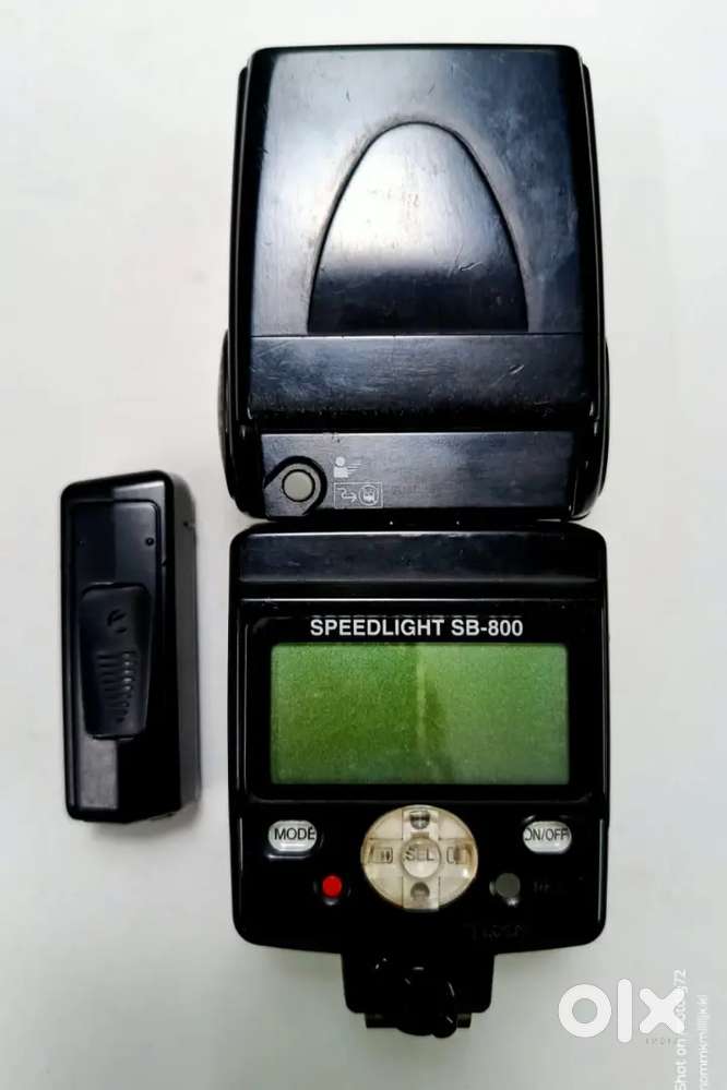 NIKON SPEEDLIGHT SB-800