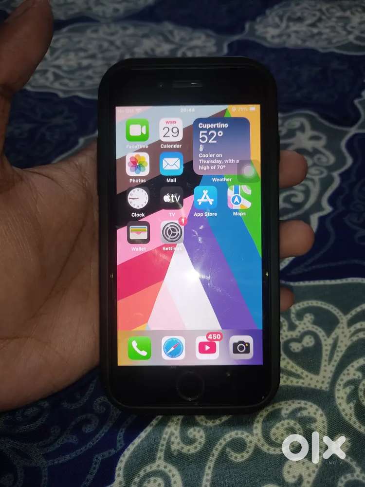 iPhone  SE 2 128GB Like New Condition