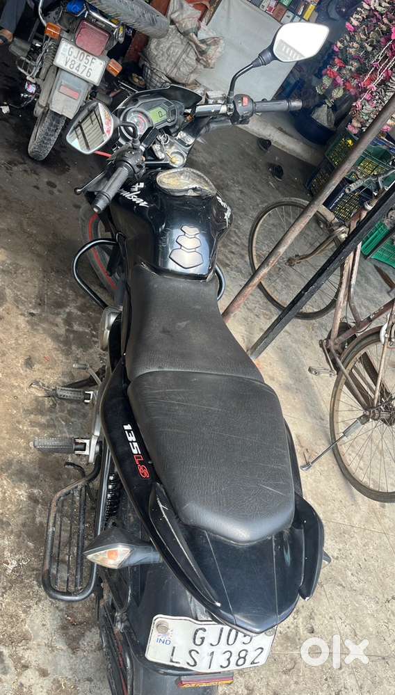Pulsar 135 LS