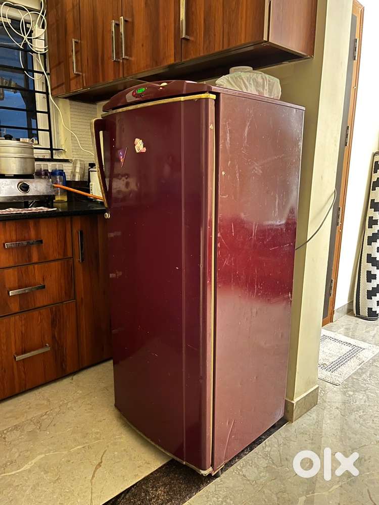 single door fridge