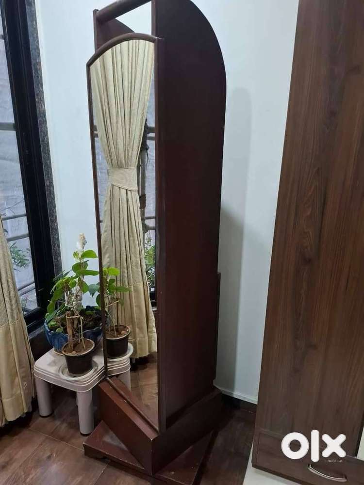 Wooden Standing Dressing Table