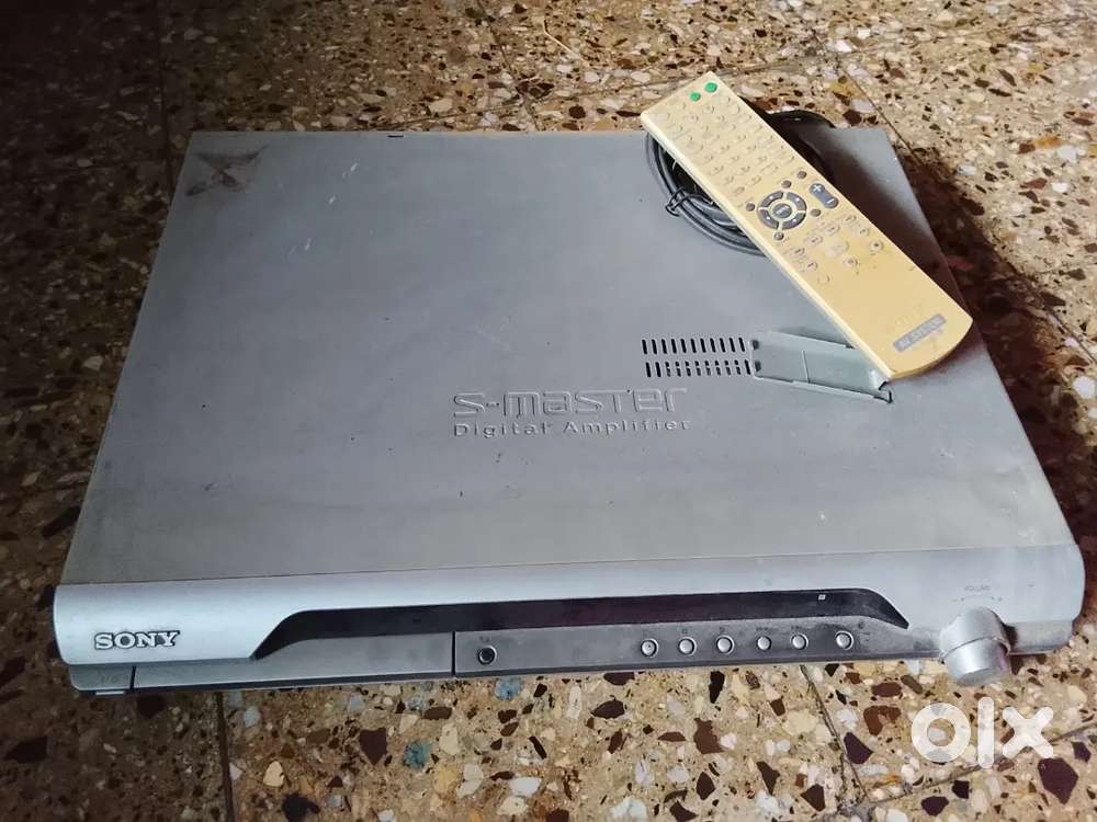 Sony amplifier with speakers and one computer setup