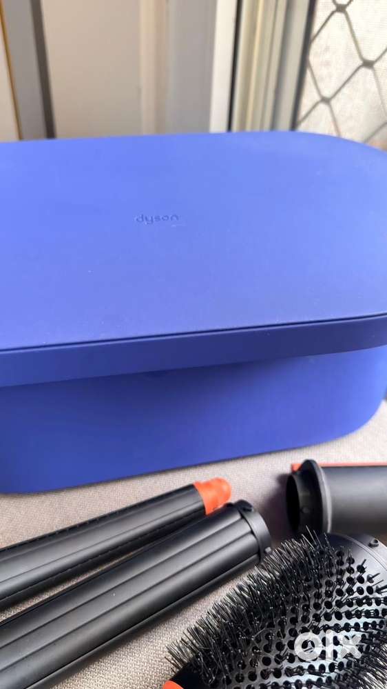 Dyson Airwrap Complete – Brand New, Hardly Used!