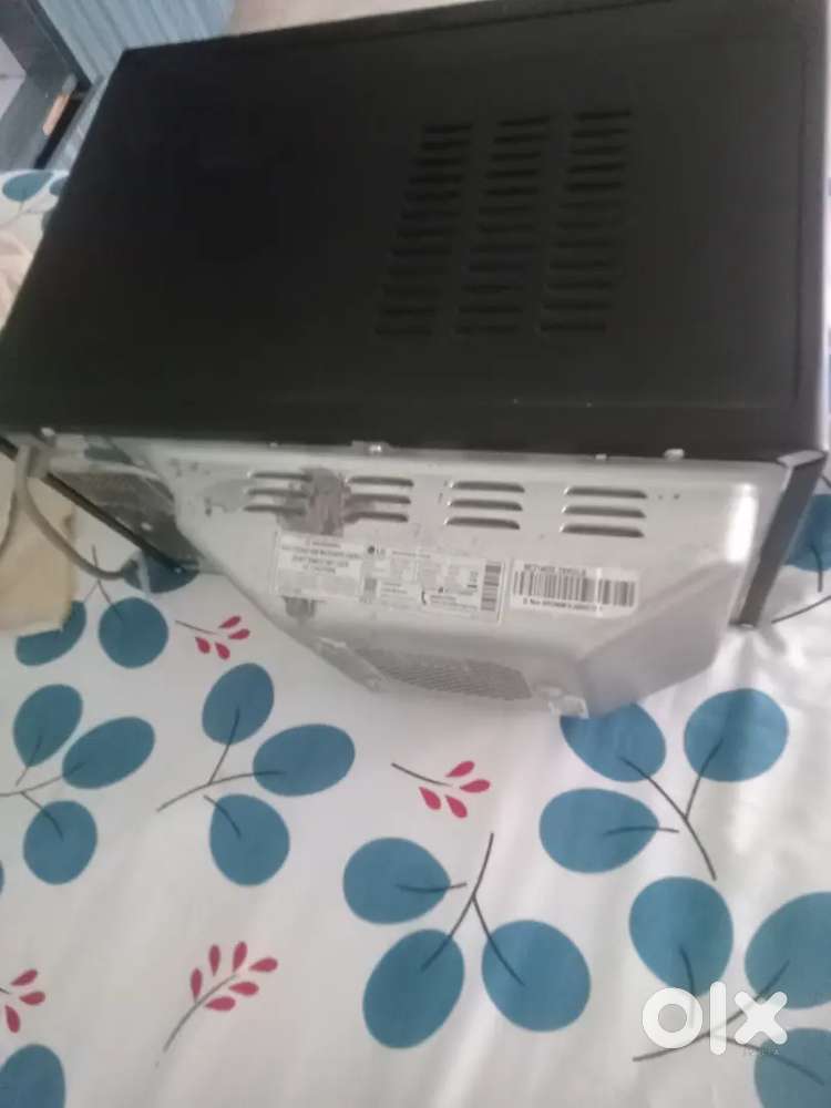 LG maicroway urgent sell brand new 1 moth use only