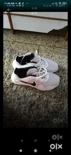 Nike shoes brand new size 11