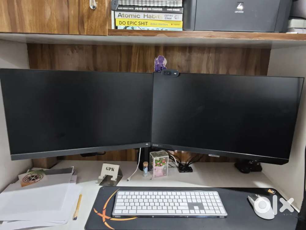 Samsung and benq monitors for sale with stand